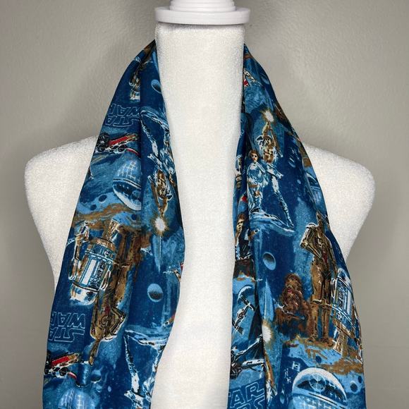 New Disney Parks Authentic Star Wars Neck Scarf Wrap Luke Leia Han Solo R2-D2 - Picture 7 of 10